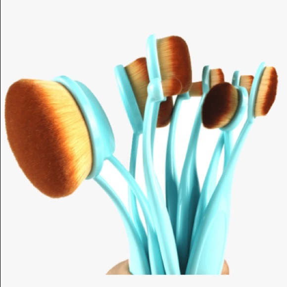 10-pc. Oval Professional Elite Makeup Brush Set - Picture 4 of 6